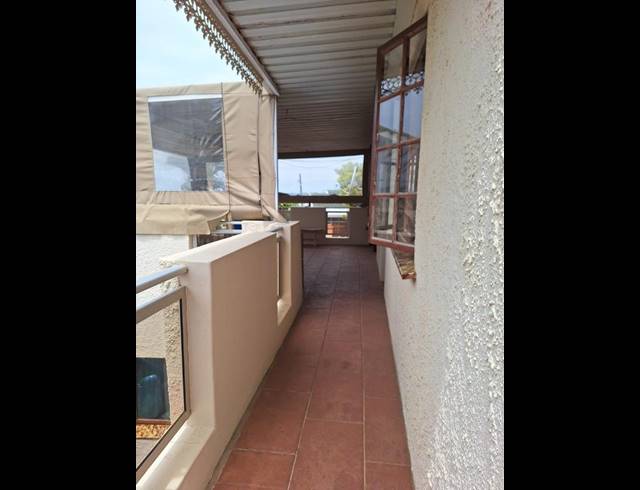 4 BEDROOM HOUSE FOR SALE IN NEWLANDS WEST